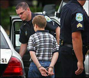 Local authorities in Franklin, Virginia, USA arrest alleged 14yr old video game hacker 'MegaKill234'